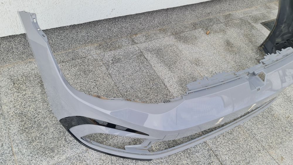 Spoiler bara fata grila far VW Golf 8 VIII R line