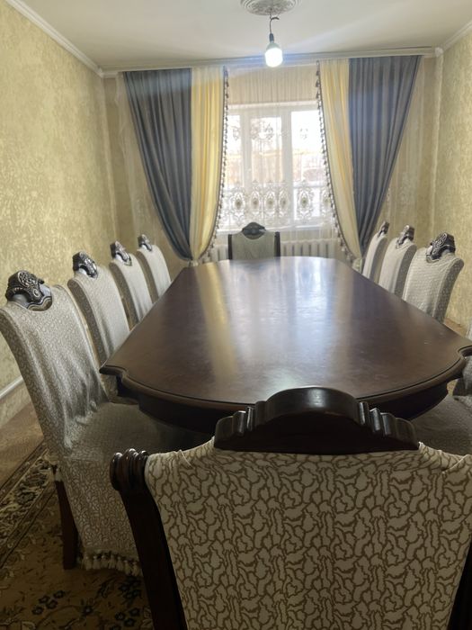 Стол в хорошем состояни