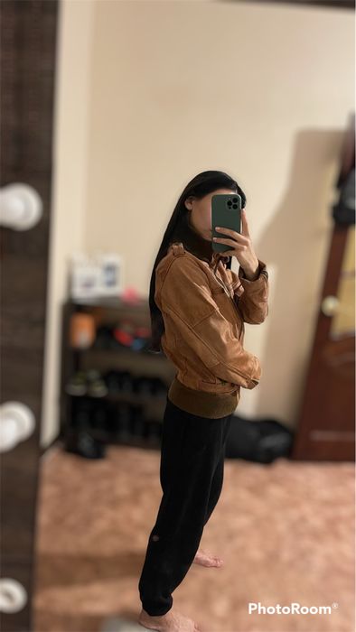 Продам кожаную куртку