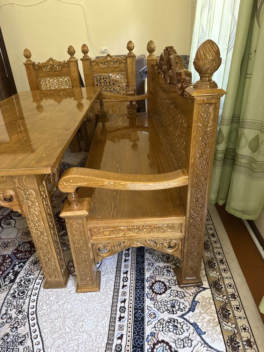 Dachiniy stol для гостиной