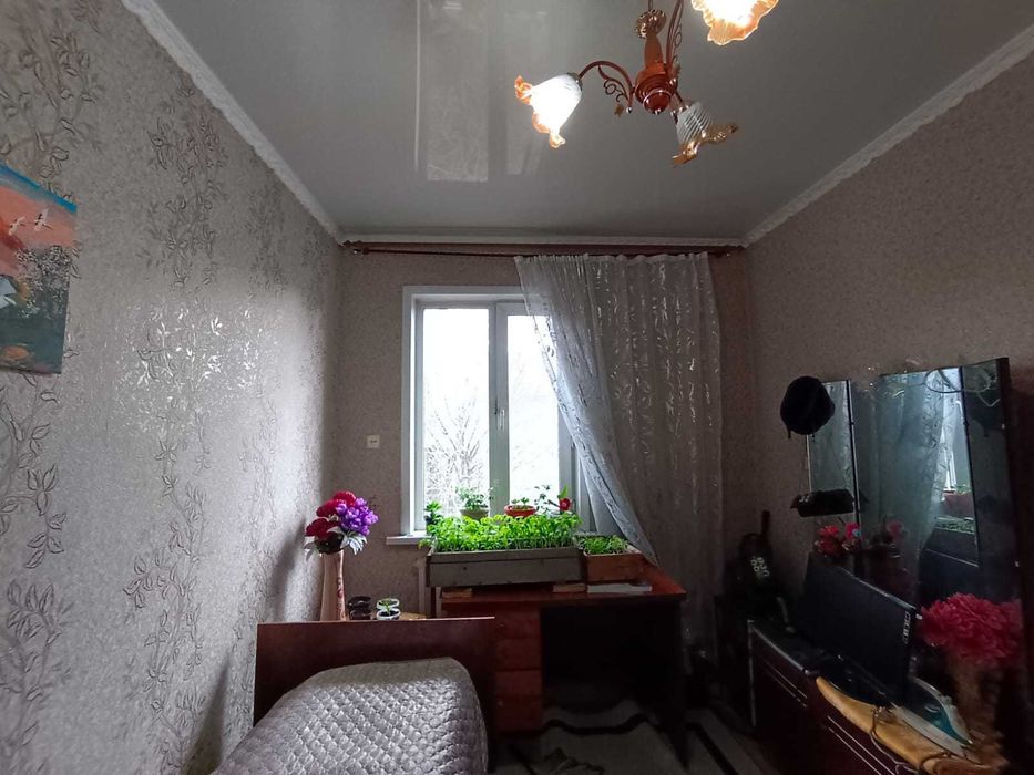 Продаю 4 комнатный дом в Пришахтинске.