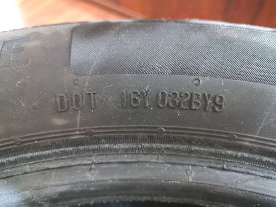 Anvelope Continental 225 /50 R17 94Y aproape noi