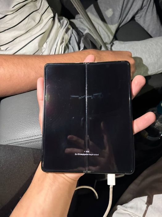 Samsung z fold3 5g