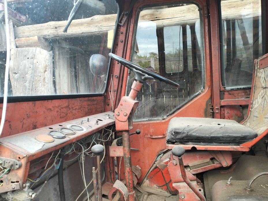 Продам Т-16 на ходу.