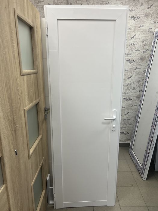 Врати за баня с праг цяла каса водо и влагоустойчива Промоция