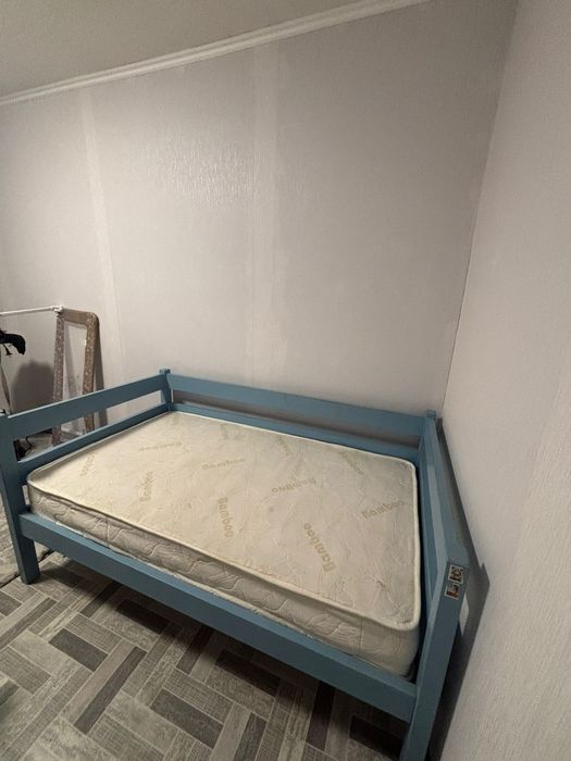 Детская кровать деревянная