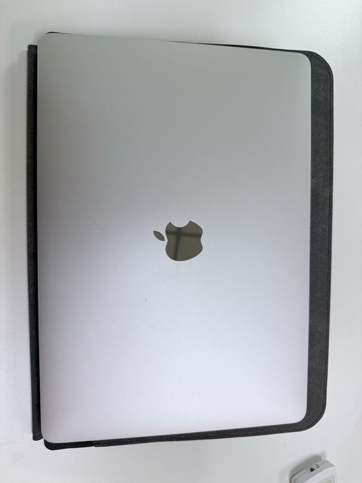 Macbook Air 13 очень срочно