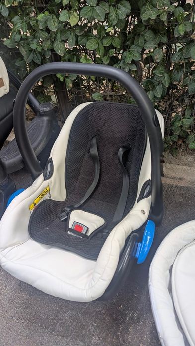 Vând Carucior 3 in 1 Krausman Nexxo, stare foarte bună, complet, Alb