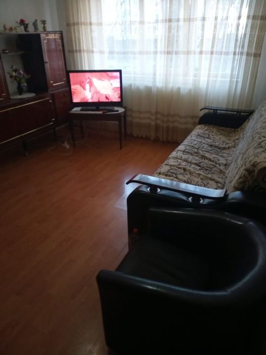 Vand apartament 2 camere semidecomandat