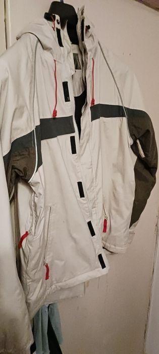 Зимен панталон и яке , стават за сноуборд , ски или разходки