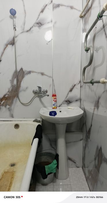 Navoiy shahrida 3 xona uymiz sotiladi 620 mln Gulbozor orqasi