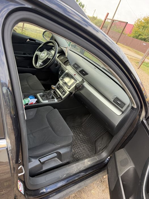 VOLKSWAGEN Passat 2010 — imagine 3