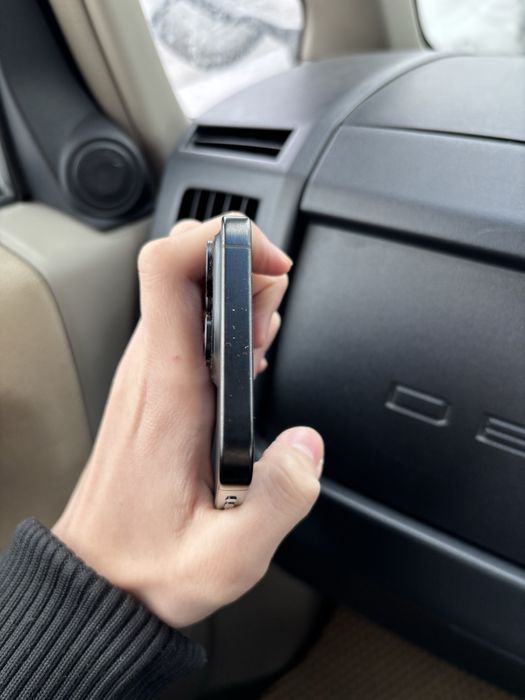 Продам айфон 15 про макс