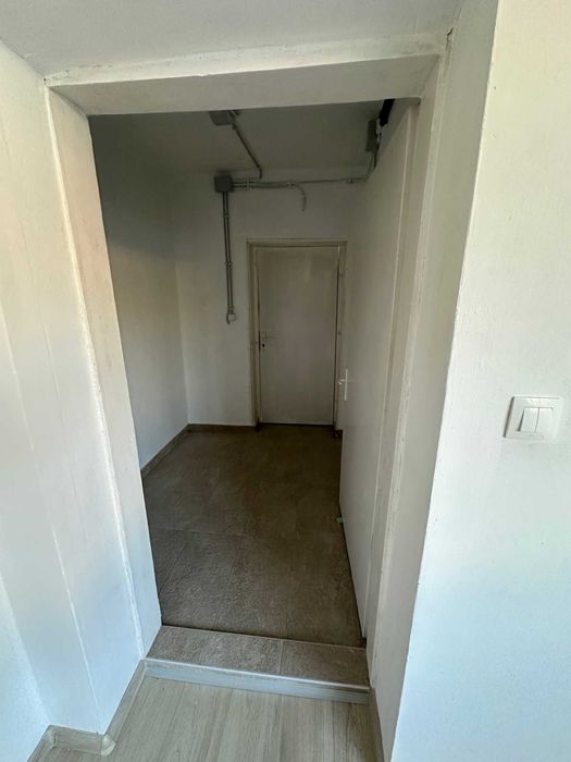 Дава се под наем Склад в Варна, Изгрев - 500 кв.м за 2493.39 € - Снимка #11