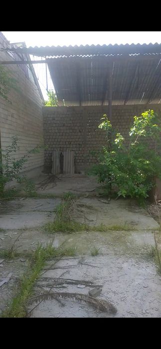 Участок 3 соток . полностью огорожен забором