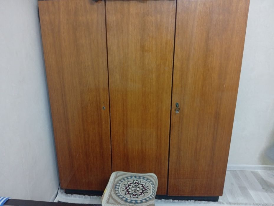 Продам шифонер в отличном состоянии