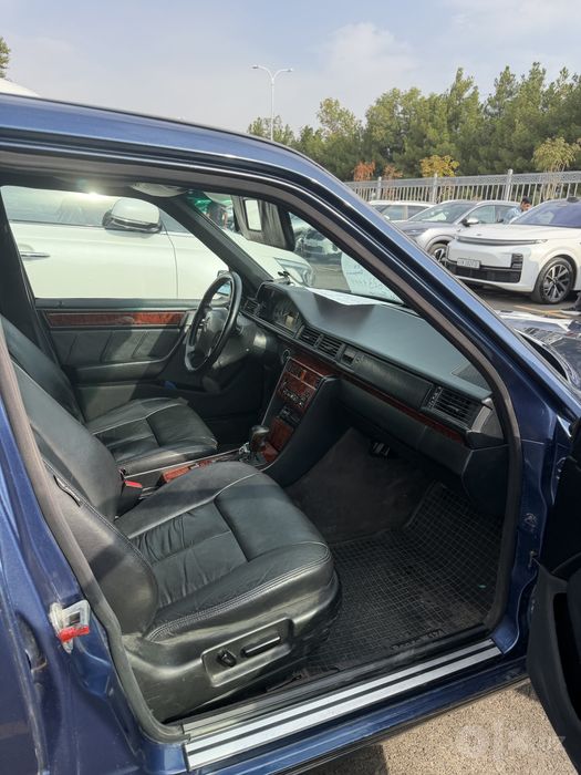 Мерседес W124 E 3.6 сотилади
