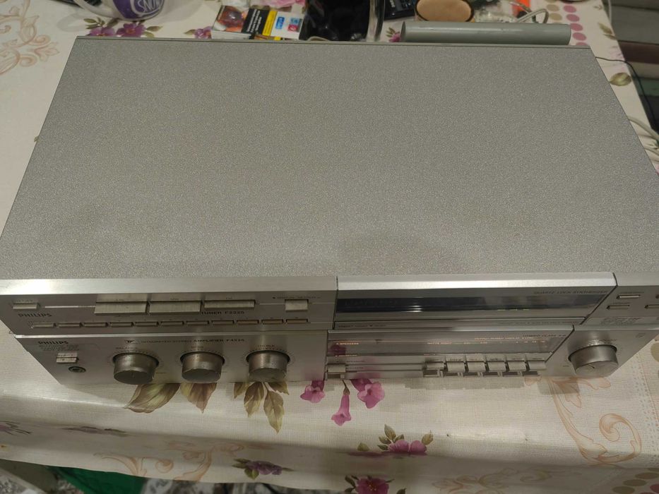 PHILIPS Тунер и усилвател