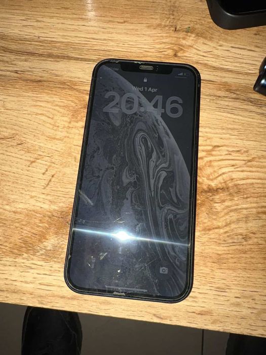 Iphone 12 без проблемен