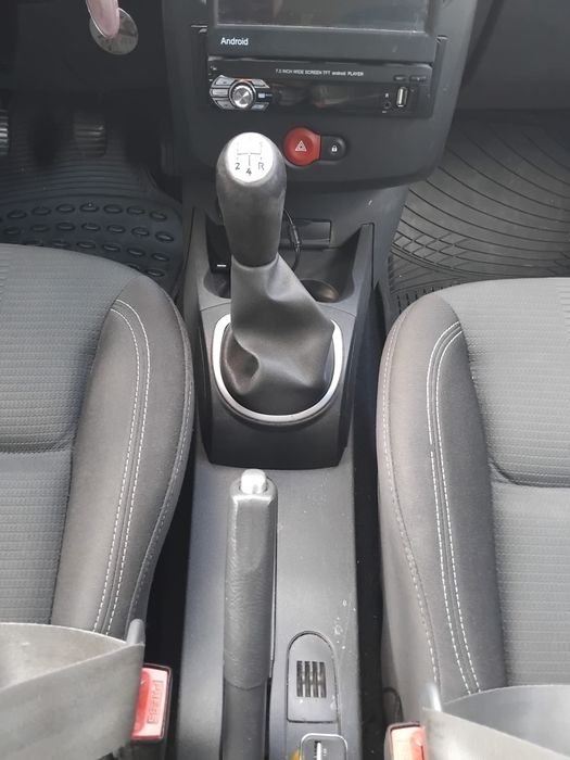Vând mașină-Renault Clio