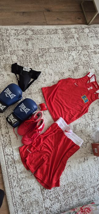 Продам всё для бокса на 10/11лет