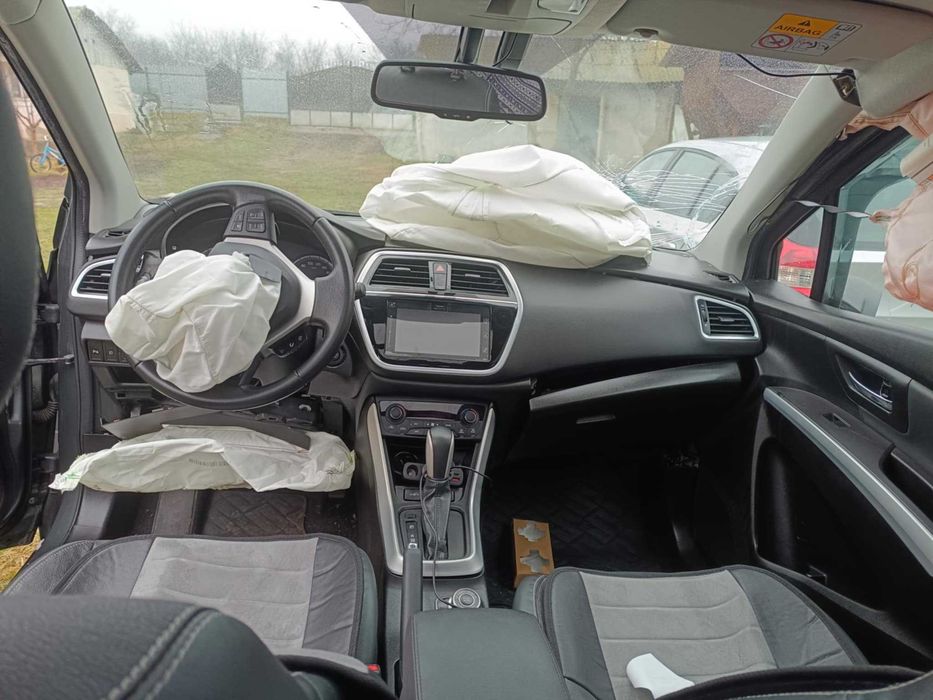 Suzuki Sx4 s-cross , avariat