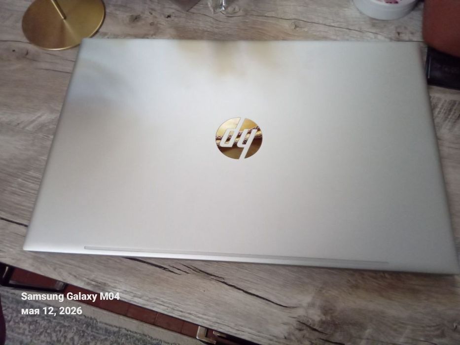 HP Pavilion 15 (13-avlod Core i5) — Ideal holatda!