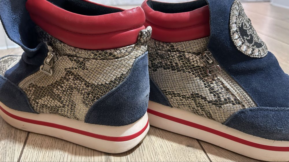 Продам осений весений обувь