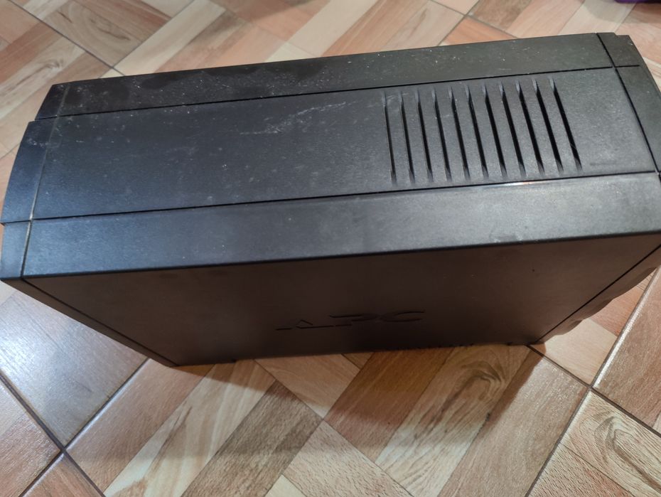 Back Ups Apc RS 1500