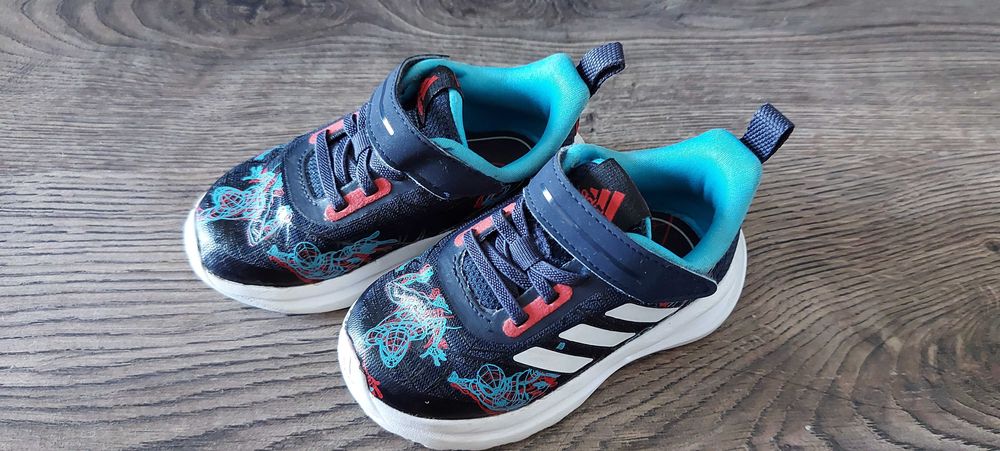 Vand incaltaminte Adidas baieti