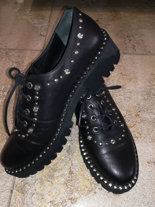 Ефектни обувки ест. кожа 37