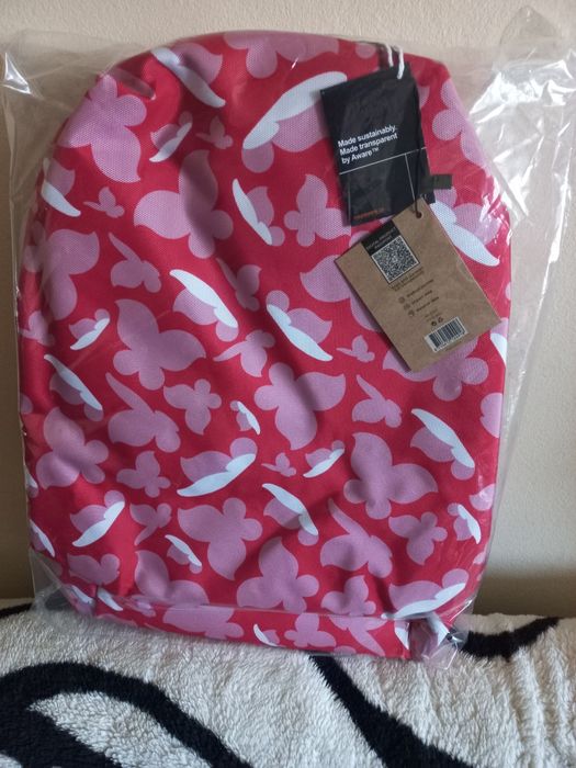 Ghiozdan fetițe, cu fluturi, nou