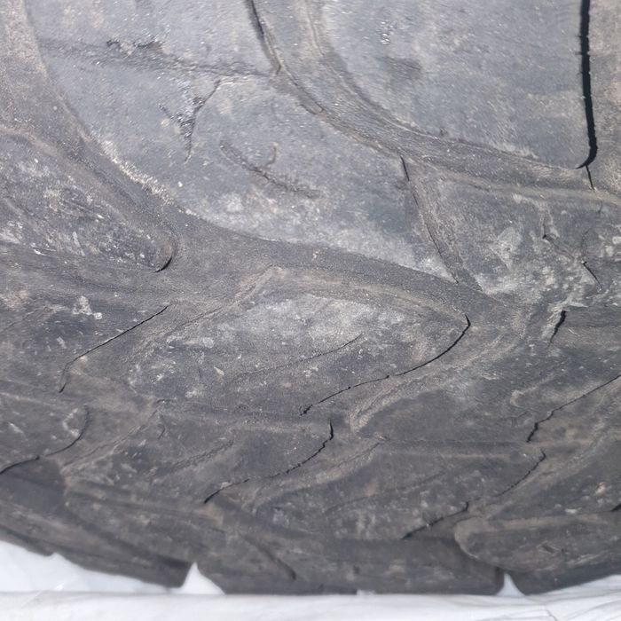 Продам или поменяю резину