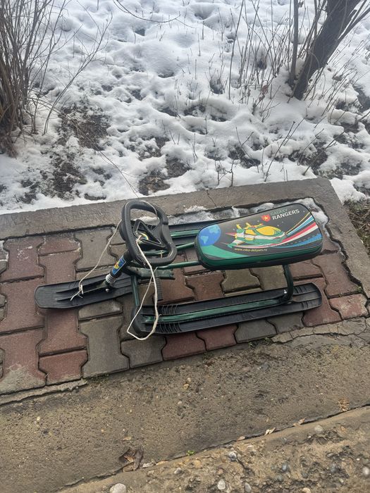 Саньки в отличном состояний