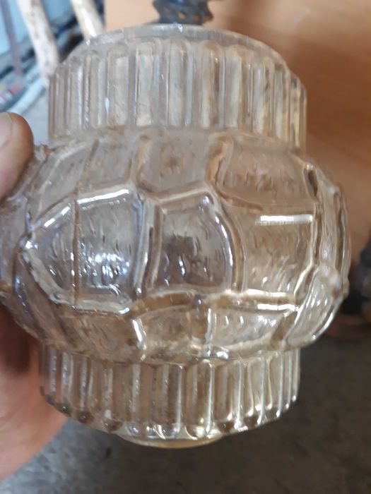 candelabru sculptat