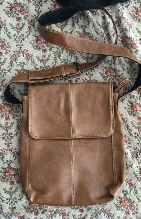 раници чанти ученически и други