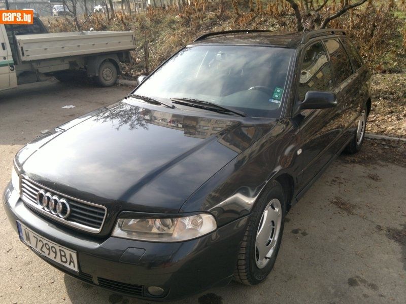 Ауди А4 2000г,черен цвят