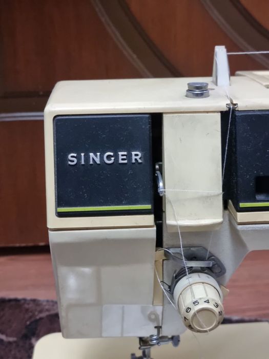 Машинка швейная электрическая