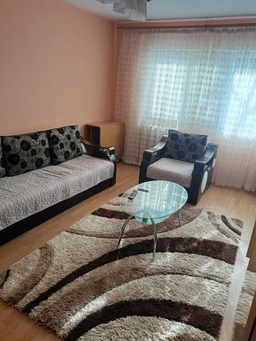 Inchiriez pe termen lung apartament 3 camere- 1 Mai, strada Stefan Berceanu