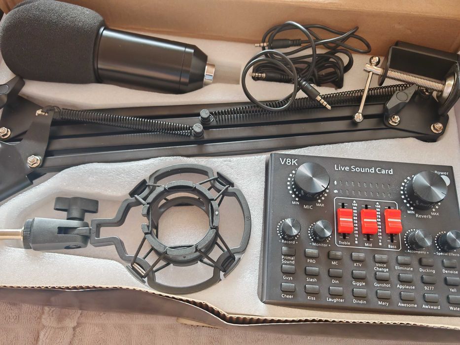 Професионален кондензаторен микрофон+V8K звукова карта-стрий и подкаст