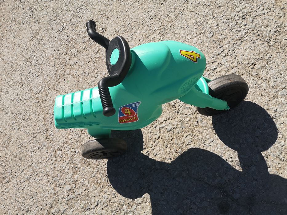 motor, scuter bicicleta plastic verde
