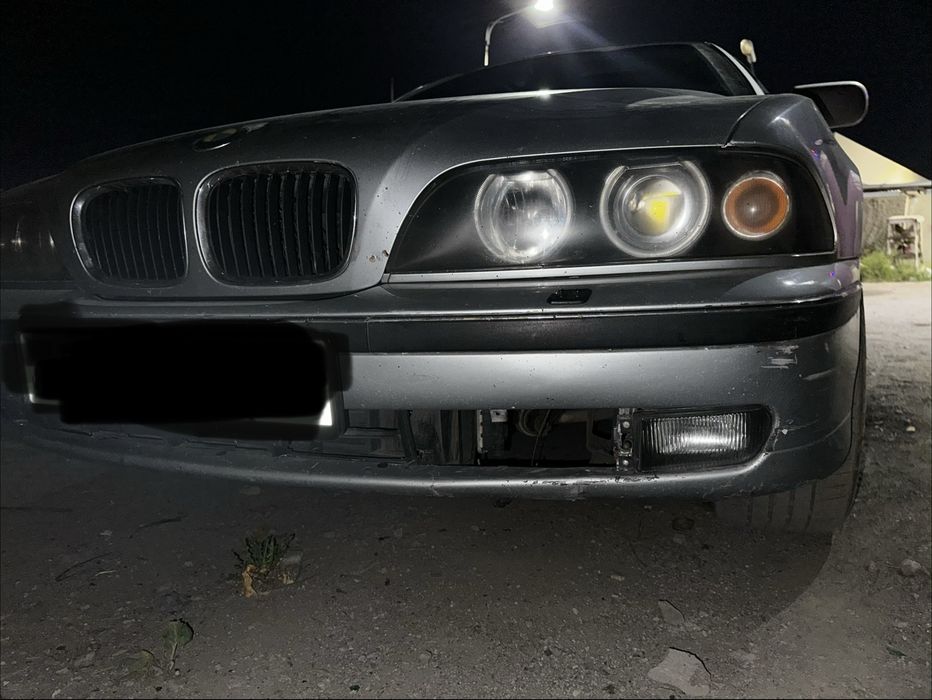 Продается бампер оригинал