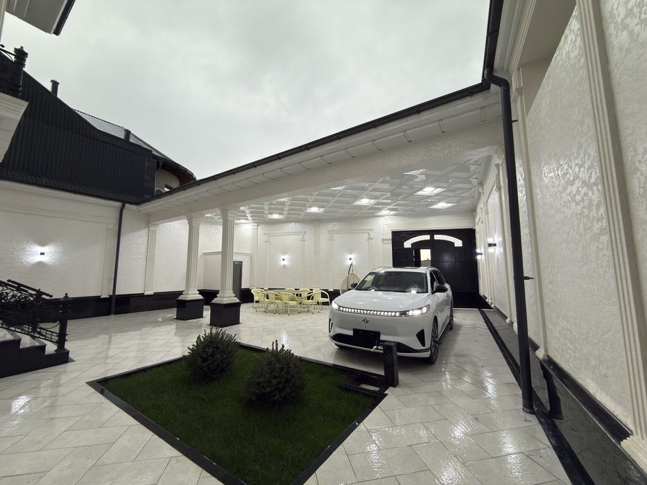 Продаётся роскошный 3-этажный таунхаус в престижном районе