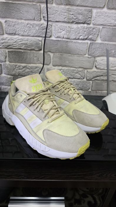 Оригинальные кроссы adidas
