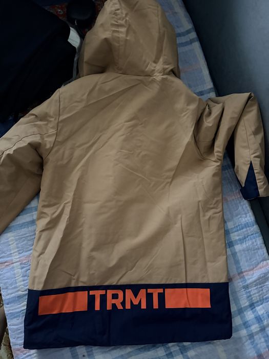 Продам куртки на мальчика