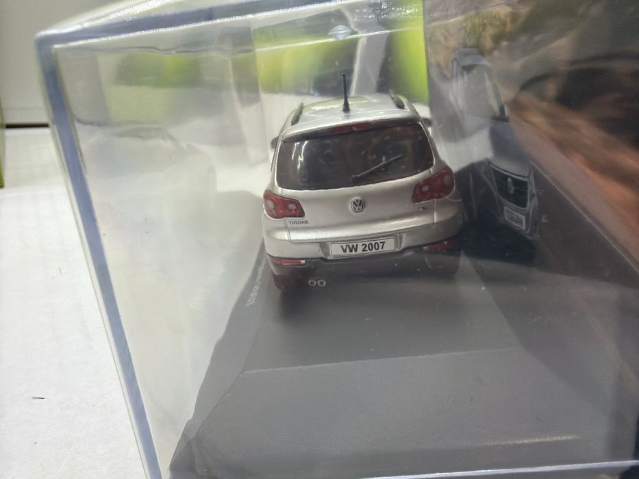Volkswagen TIGUAN an 2007 machetă auto scara 1:43(10cm) GRI