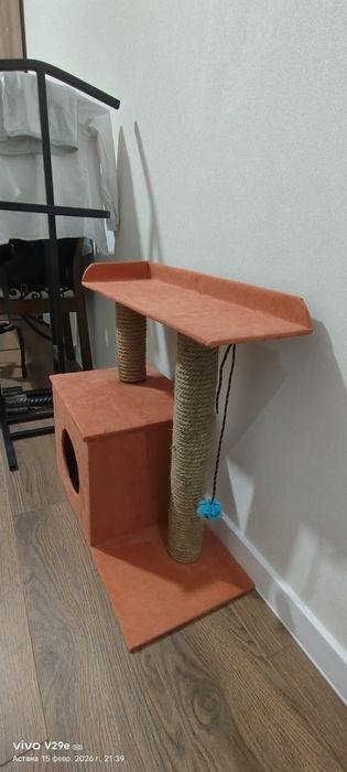 Домик для кошки новый за 10000