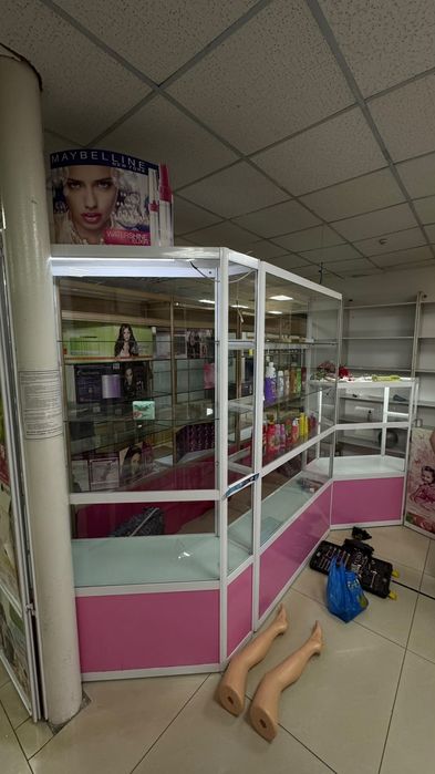 Продам ветрины цена договорная