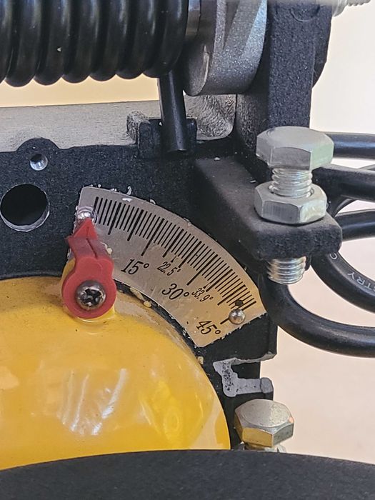 ROLF TOP-255B торцовка пила (255 мм)