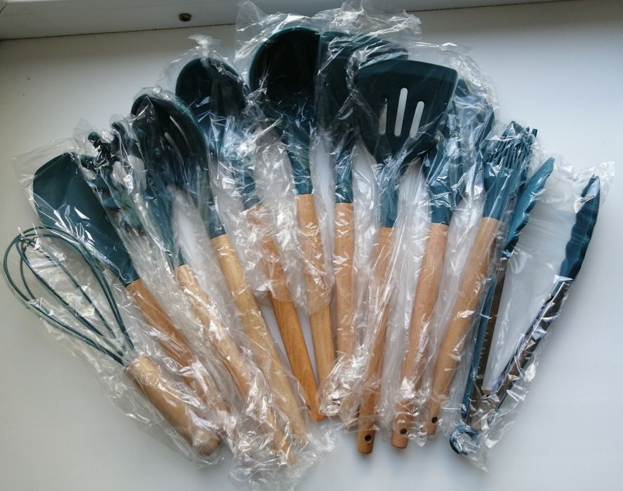 Продам кухонный набор